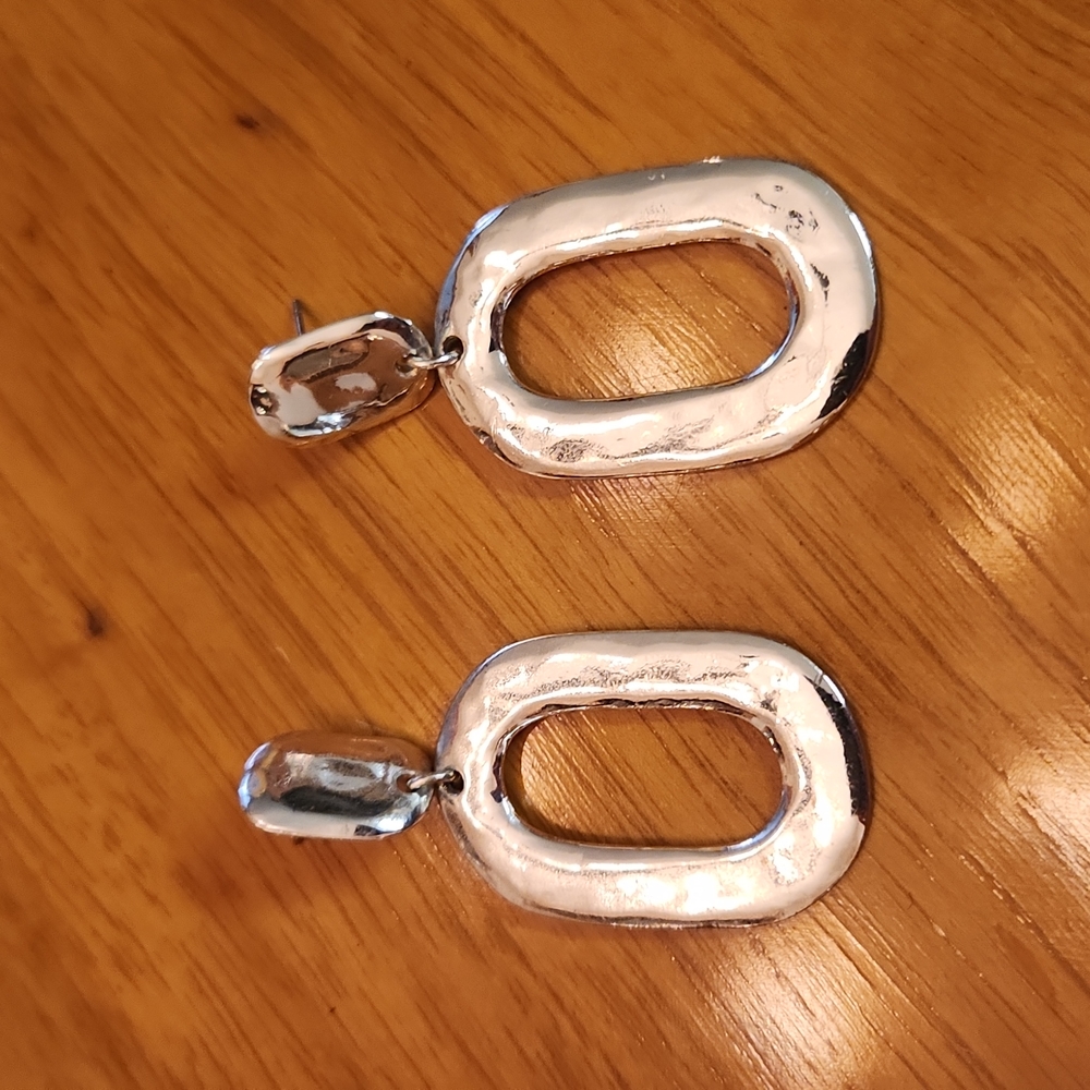 Silver Oval Shaped Earrings, GUC